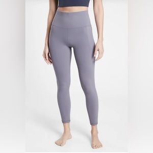 Athleta Salutation Stash Pocket II 7/8 tight size S Tempest Violet Powervita
